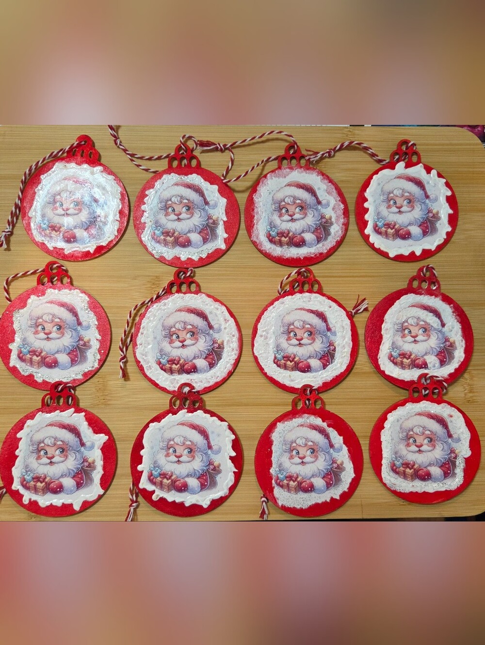 🎅 Handmade Wooden Disc Vintage Santa Christmas Ornaments - 12 Pack Set - Picture 1 of 16